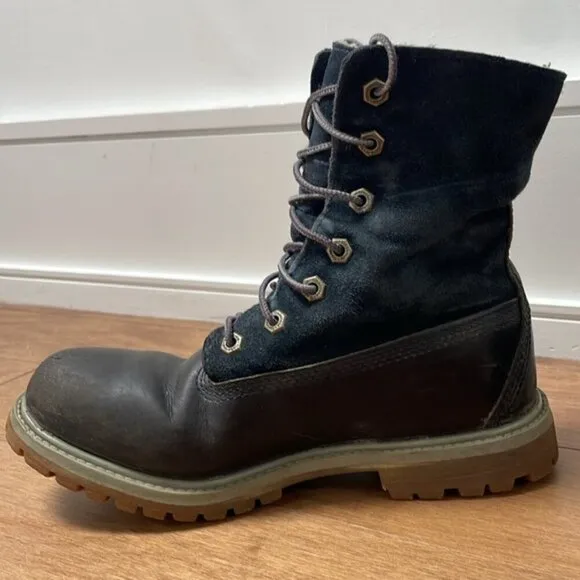 Timberland Waterproof Warm gray Teddy fleece Lined Boots navy blue leather sz 7