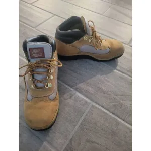Timberland Youth Field Boot Leather Tan Brown Size 6