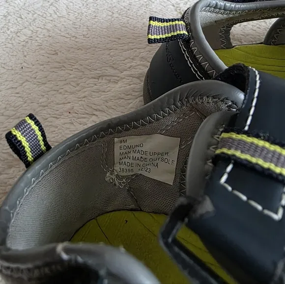 Toddler boy Nike sneakers EdEddie Bauer Edmund Closed Toe sandals bundle, size 9