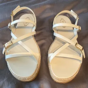 Tod’s white flat espadrilles sandals 37.5