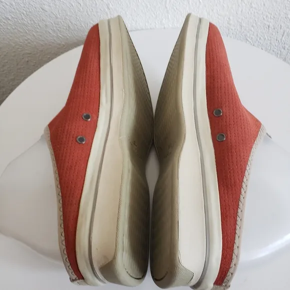 Tommy Bahama Island Cargo Spice  Red Suede Women Slip On Mules Clogs