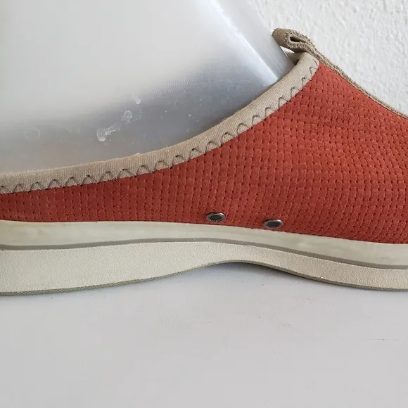 Tommy Bahama Island Cargo Spice  Red Suede Women Slip On Mules Clogs