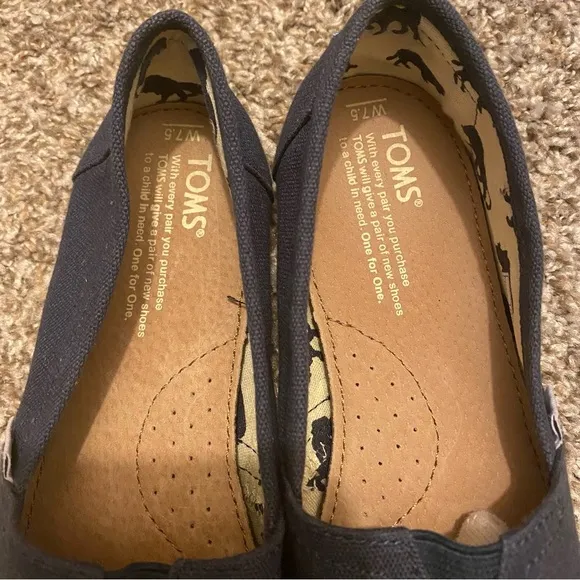 TOMS Navy Slip Ons Shoes Size 7.5