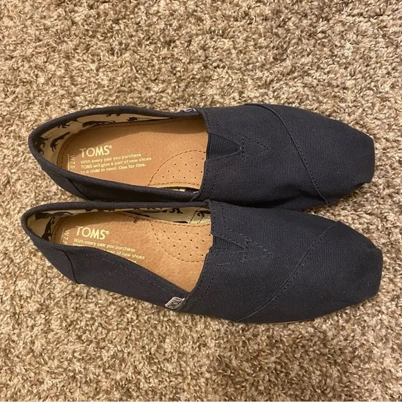 TOMS Navy Slip Ons Shoes Size 7.5