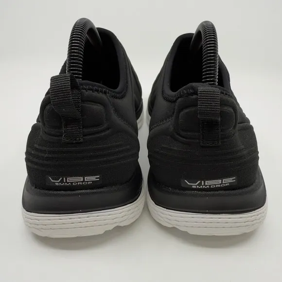 Topo Athletic M-Vibe Active Recovery Shoes Mens 9 Black White Slip On Sneakers