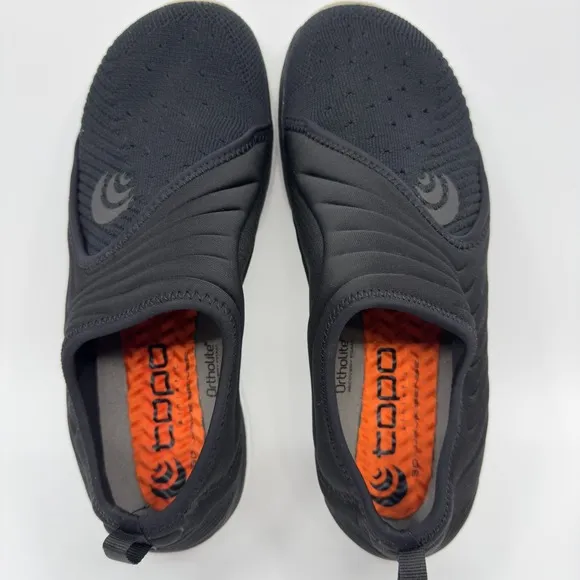 Topo Athletic M-Vibe Active Recovery Shoes Mens 9 Black White Slip On Sneakers