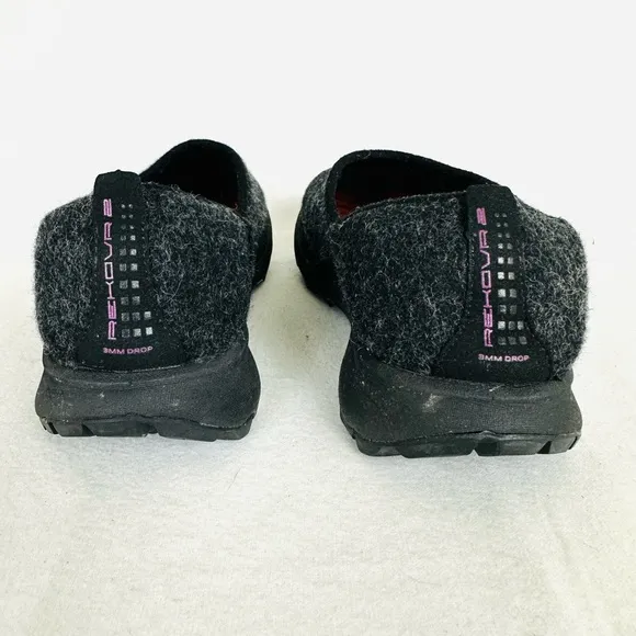 TOPO Women’s Rekovr 2 ORTHOLITE Charcoal Grey Slip-on Comfort shoes, Size 6.5