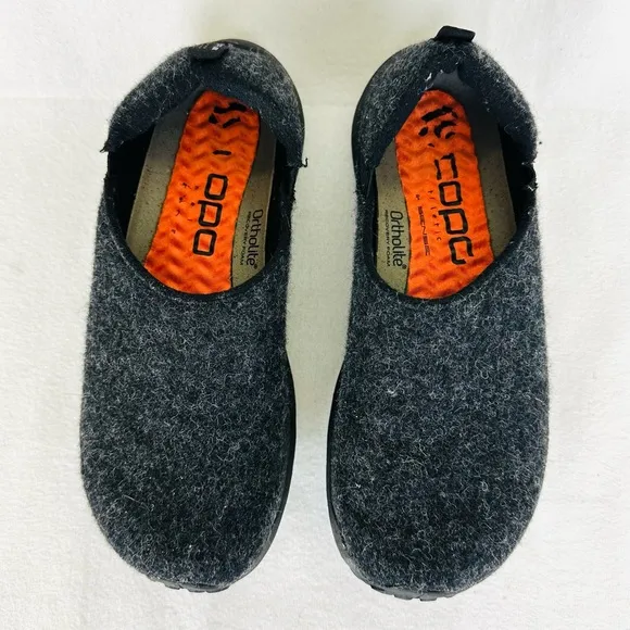 TOPO Women’s Rekovr 2 ORTHOLITE Charcoal Grey Slip-on Comfort shoes, Size 6.5