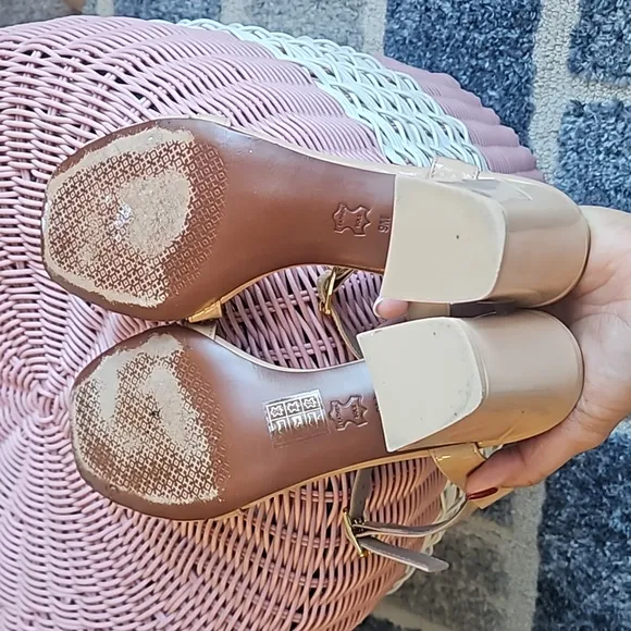 Tory Burch Patent Leather Sandals Thick  Open Toe Size 9M