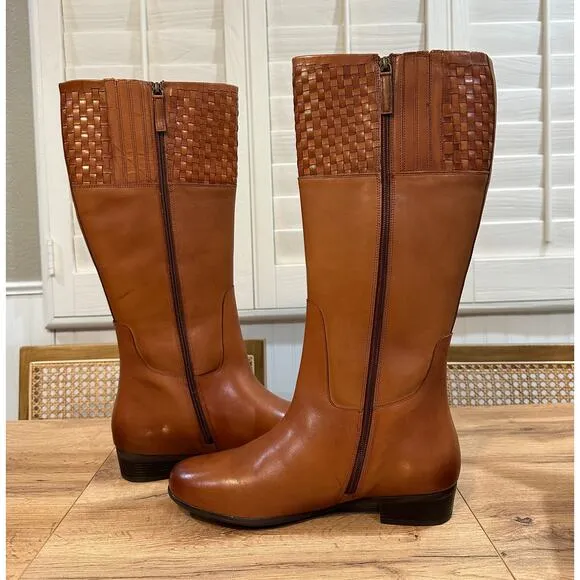 Trotters Morgan Leather Boots Luggage Size 11 Wide NWOB Woven Panel Strap Accent