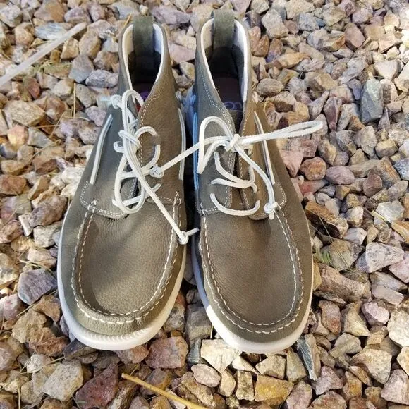 UGG Beach Moc Men's Leather Moccasin Boots in Moss Green Size 12 NEW