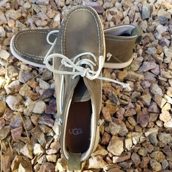 UGG Beach Moc Men's Leather Moccasin Boots in Moss Green Size 12 NEW