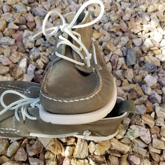 UGG Beach Moc Men's Leather Moccasin Boots in Moss Green Size 12 NEW
