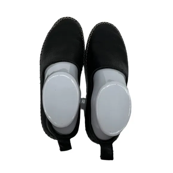 UGG Black Delfina Sherpa Lined Slip On Slipper Loafer Shoes Size 7 Women's