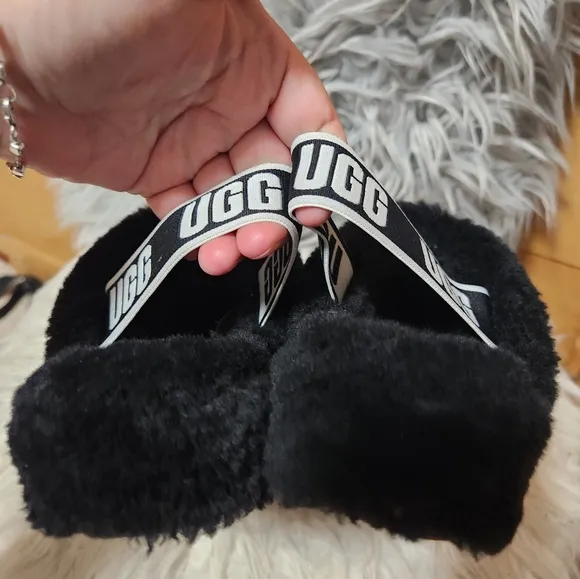 UGG/ Black Fluff Yeah Slide Sandals