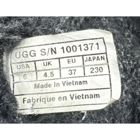 UGG BRYNN BLACK  women 6 (eu 37) 1001371 Wool liner waterproof Lace Up Boots