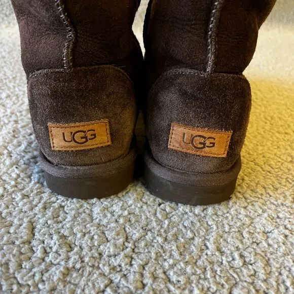 UGG Classic Tall Suede Boots Womens 7 Brown Chestnut Sherpa Lined SN 1016224