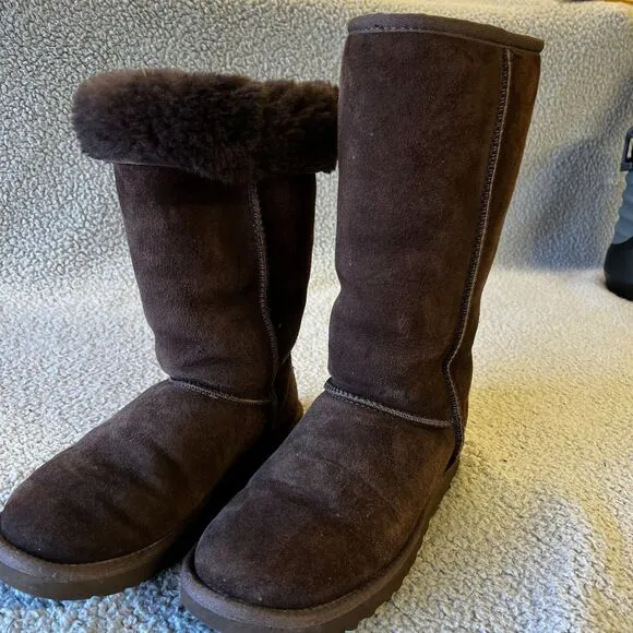 UGG Classic Tall Suede Boots Womens 7 Brown Chestnut Sherpa Lined SN 1016224