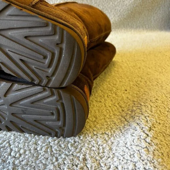 UGG Classic Tall Suede Boots Womens 7 Brown Chestnut Sherpa Lined SN 1016224