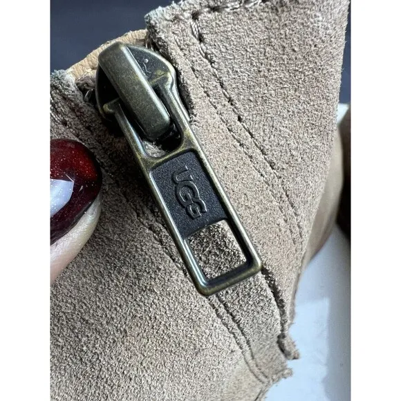 Ugg Kingsburg Suede Block Heal Chelsea Ankle Boots Western Chic SZ 10:Pre-Owned