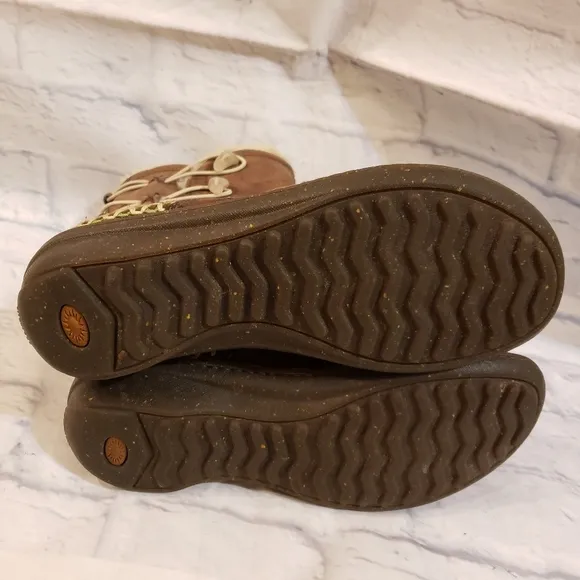 Ugg Kona Boots Size 8 chocolate brown