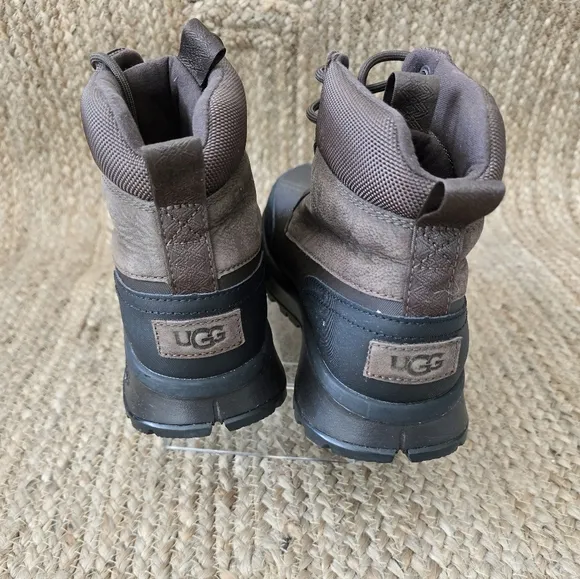 UGG Men's Emmett Duck Boots size 7
