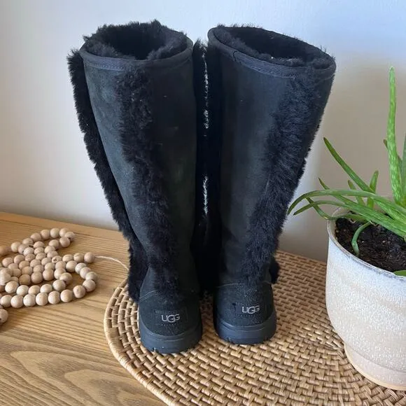 UGG Sunburst Tall Black Suede Boots Sheepskin Lining Shearling Trim Women’s 8