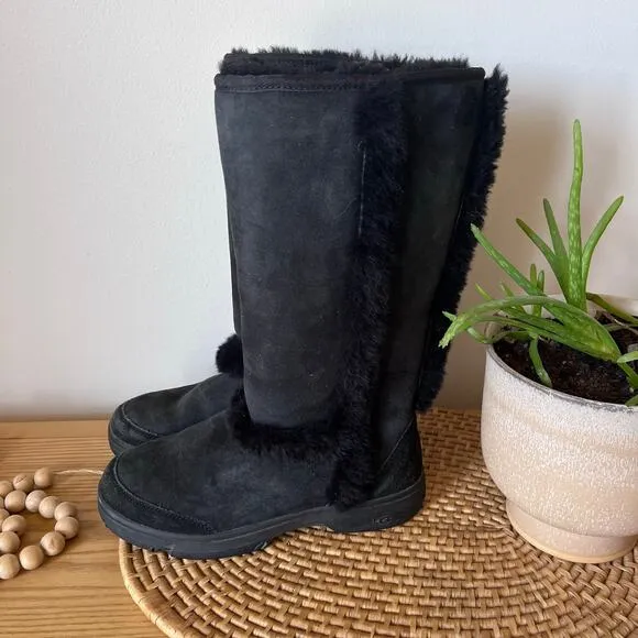 UGG Sunburst Tall Black Suede Boots Sheepskin Lining Shearling Trim Women’s 8