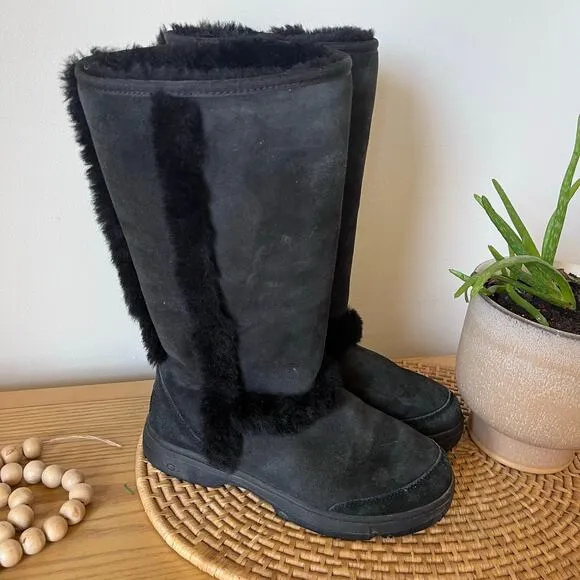UGG Sunburst Tall Black Suede Boots Sheepskin Lining Shearling Trim Women’s 8