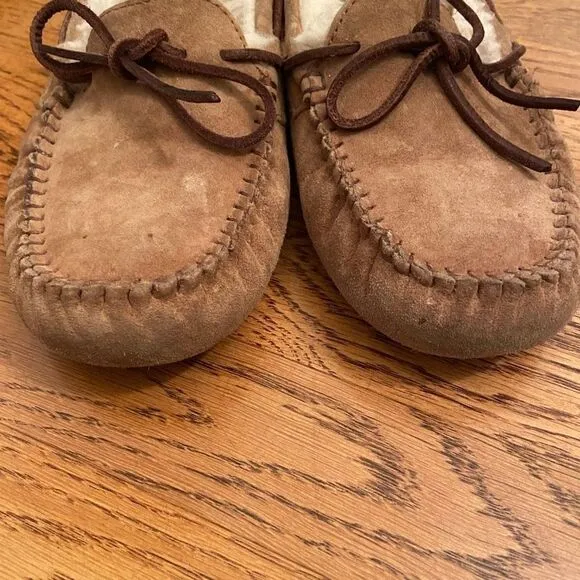 UGG womens slip on moccasin house shoessize 8 tan
