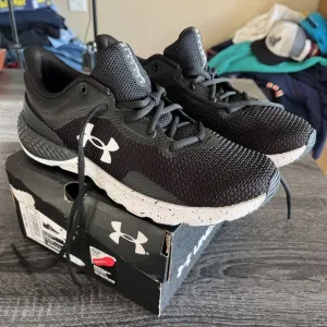 Under Armour Charged Maven Trail Mens Shoes 8 Trek Low Black Hiking Running