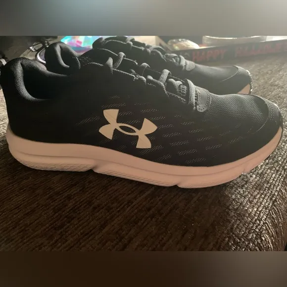 Under Armour Men's Charged Assert 10 Running Shoe