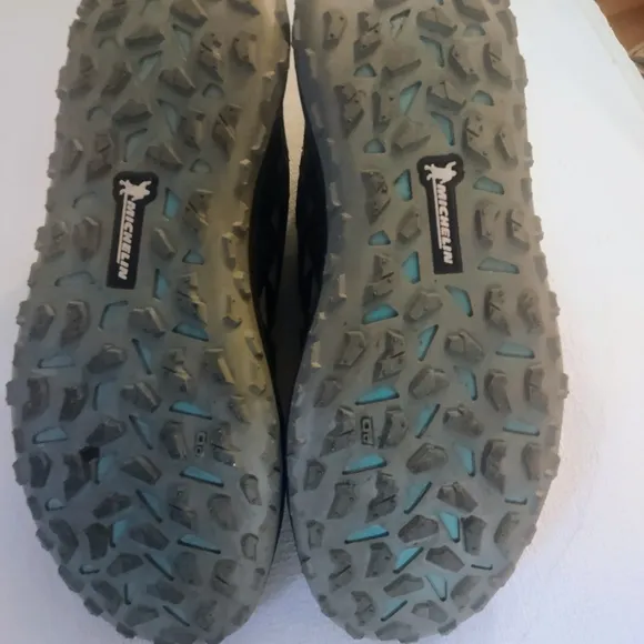 Under Armour Mens Charged BOA Michelin Black and Teal Running Shoes