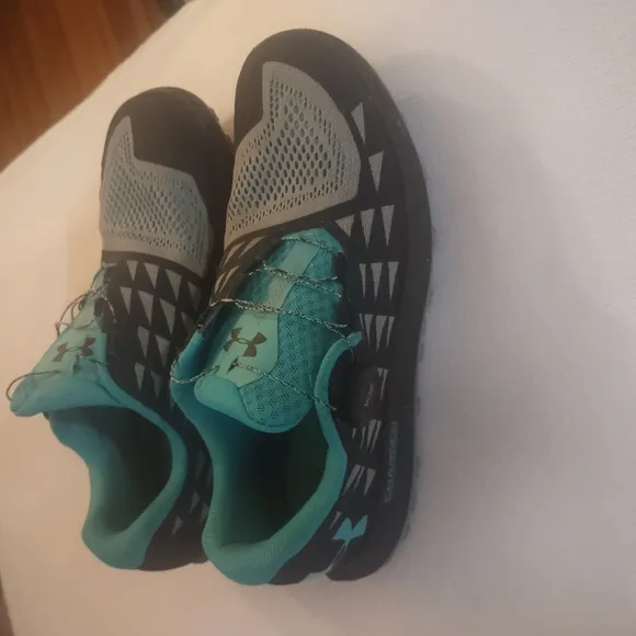 Under Armour Mens Charged BOA Michelin Black and Teal Running Shoes