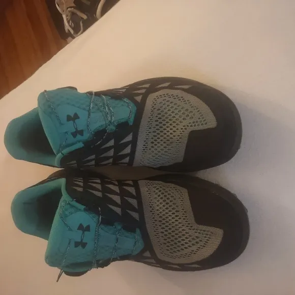 Under Armour Mens Charged BOA Michelin Black and Teal Running Shoes