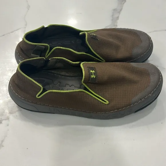 Under Armour Men’s Spike Camp Slip On Shoes. Size 10