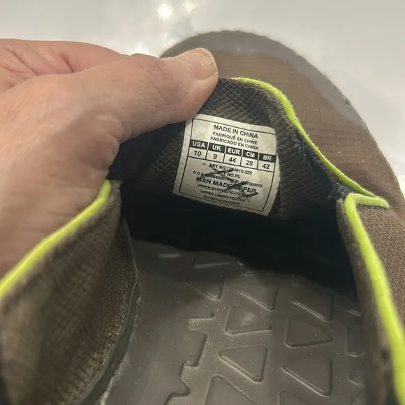 Under Armour Men’s Spike Camp Slip On Shoes. Size 10