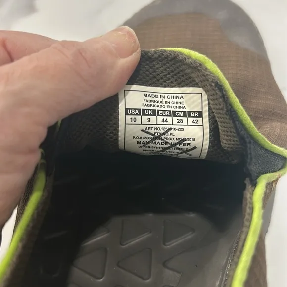 Under Armour Men’s Spike Camp Slip On Shoes. Size 10