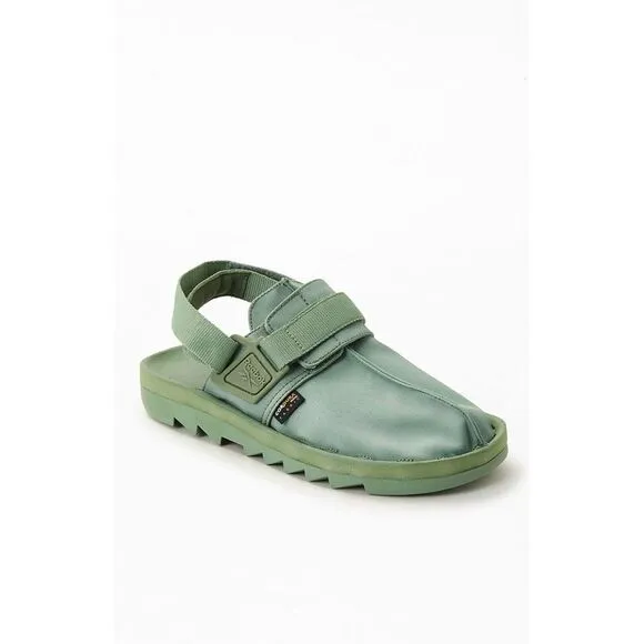 Urban Outfitters x Reebok Beatnik Sharktooth Clog Sandals $120