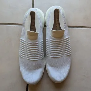 Used Adidas UltraBOOST Laceless Running Shoes – Triple White, Men’s Size 14