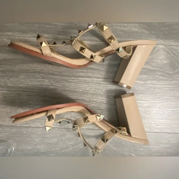 Valentino Garavani Rockstar Stud Caged Leather Tan Nude Sandals Size 42/ US 12