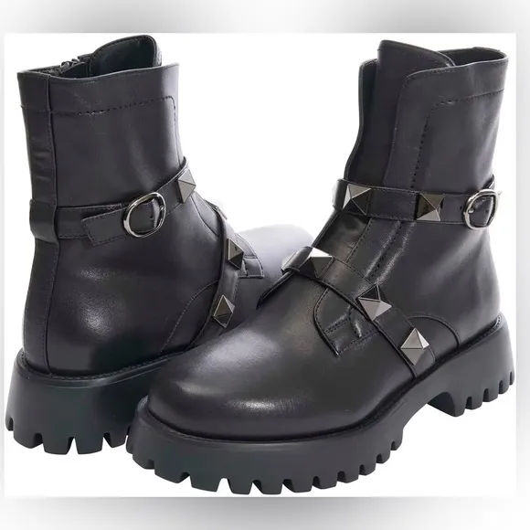 Vaneli Zinky Boots 🥾 Women’s size 9M