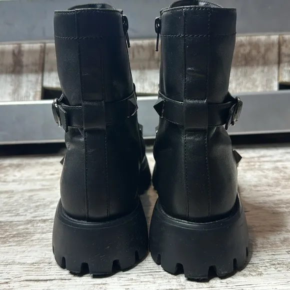 Vaneli Zinky Boots 🥾 Women’s size 9M