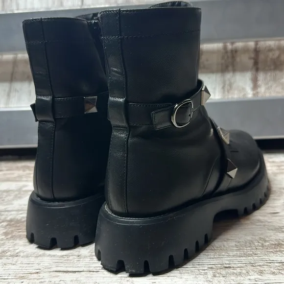 Vaneli Zinky Boots 🥾 Women’s size 9M