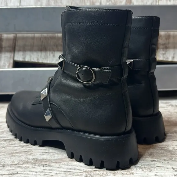 Vaneli Zinky Boots 🥾 Women’s size 9M