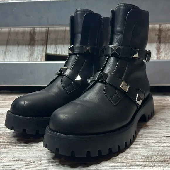 Vaneli Zinky Boots 🥾 Women’s size 9M