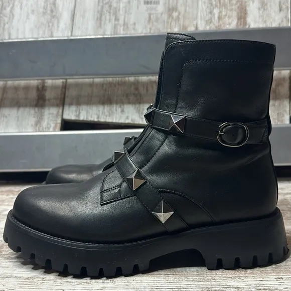 Vaneli Zinky Boots 🥾 Women’s size 9M
