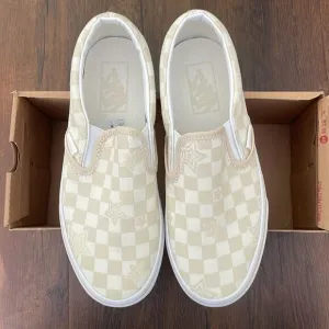 vans women classic slip on checkboard stars Tan size 6.5