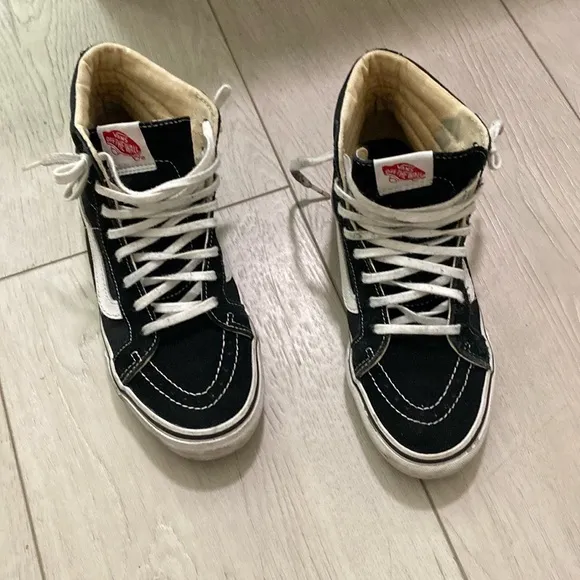 VANZ Sk8-Hi Top Shoes NWOT