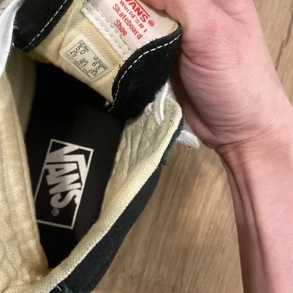 VANZ Sk8-Hi Top Shoes NWOT